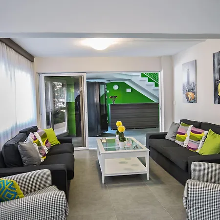 Apartment So10 *